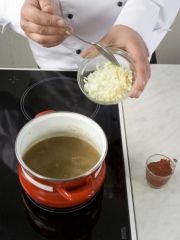 Приготовление блюда по рецепту - Жаркое с черносливом. Шаг 2