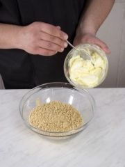 Приготовление блюда по рецепту - Сырный пирог с ягодами. Шаг 1