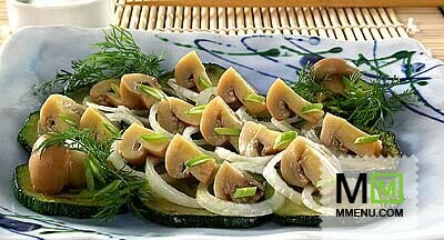 Салат из грибов с кабачками