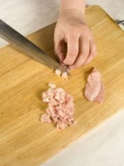 Приготовление блюда по рецепту - Оладушки из куриных грудок. Шаг 1