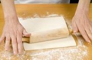 Приготовление блюда по рецепту - Праздничный пирог с курицей и грибами. Шаг 10