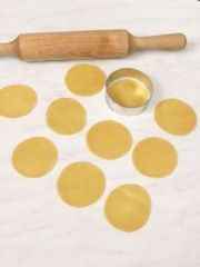 Приготовление блюда по рецепту - Равиоли со шпинатом (2). Шаг 1