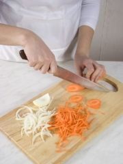 Приготовление блюда по рецепту - Капустная запеканка с сёмгой. Шаг 2