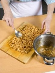 Приготовление блюда по рецепту - Гозинаки из теста. Шаг 3