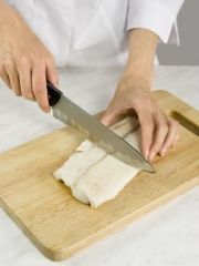 Приготовление блюда по рецепту - Рыба с соусом «Киндзмари». Шаг 2