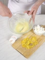 Приготовление блюда по рецепту - Штрудель со свежими вишнями и фундуком. Шаг 2