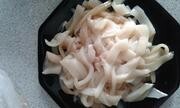 Приготовление блюда по рецепту - Горячий салат с кальмарами.  . Шаг 3