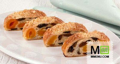Рулет с изюмом и курагой Рулет с изюмом и курагой