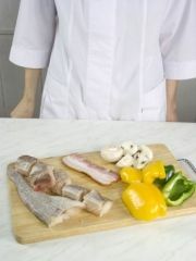 Приготовление блюда по рецепту - Шашлык из рыбы с грибами. Шаг 1
