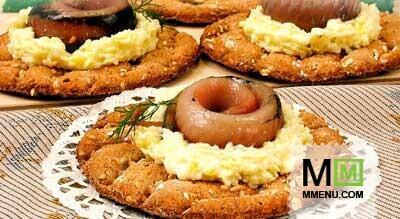 Сандвичи с рулетиками из сельди Сандвичи с рулетиками из сельди