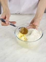 Приготовление блюда по рецепту - Назук (сладкие булочки). Шаг 1