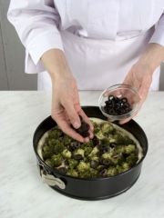 Приготовление блюда по рецепту - Пицца с морепродуктами. Шаг 5
