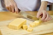 Приготовление блюда по рецепту - Бургеры, фаршированные сыром. Шаг 1