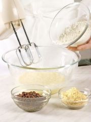 Приготовление блюда по рецепту - Ореховый торт (3). Шаг 2