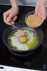 Приготовление блюда по рецепту - Кексы яблочные «Лебеди». Шаг 1