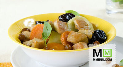 Цимес из картофеля, курицы, изюма и чернослива Цимес из картофеля, курицы, изюма и чернослива