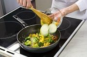 Приготовление блюда по рецепту - Паэлья с овощами. Шаг 6