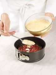 Приготовление блюда по рецепту - Миндальный пирог. Шаг 3