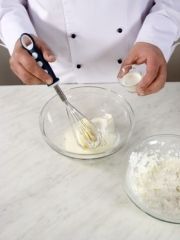 Приготовление блюда по рецепту - Аливенць (творожная запеканка). Шаг 2