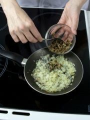Приготовление блюда по рецепту - Зразы картофельные (2). Шаг 1