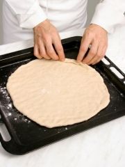 Приготовление блюда по рецепту - Пицца «Пиноккио». Шаг 1