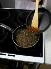 Приготовление блюда по рецепту - Азу из говядины (2). Шаг 2