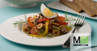 Салат с тунцом и оливками