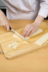 Приготовление блюда по рецепту - Норын (лапша по-узбекски). Шаг 4