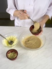 Приготовление блюда по рецепту - Сухарный пудинг с яблоками. Шаг 3