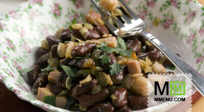 Бобовые с беконом и луком Бобовые с беконом и луком