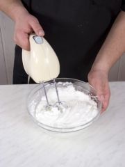 Приготовление блюда по рецепту - Сырный пирог с ягодами. Шаг 5