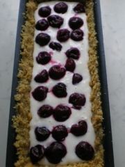 Приготовление блюда по рецепту - Чизкейк с вишней. Шаг 4