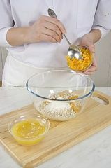 Приготовление блюда по рецепту - Овсяное печенье с сухофруктами и орехами. Шаг 2