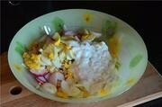 Приготовление блюда по рецепту - Легкий салат из редиски. Шаг 6