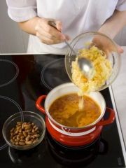 Приготовление блюда по рецепту - Капустняк с фасолью. Шаг 4