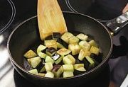 Приготовление блюда по рецепту - Рагу из баранины с баклажанами. Шаг 6