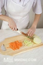Приготовление блюда по рецепту - Салат из моркови с кольраби. Шаг 1