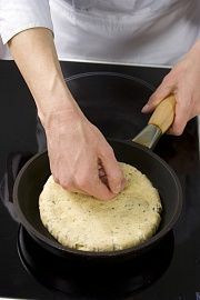 Приготовление блюда по рецепту - Мелуи (хлеб на манной крупе). Шаг 5
