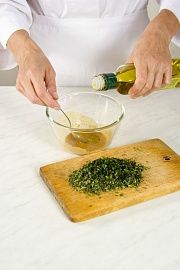 Приготовление блюда по рецепту - Заправка для салатов. Шаг 3