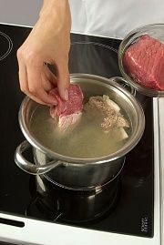 Приготовление блюда по рецепту - Борщ с пампушками. Шаг 1