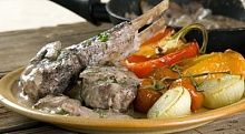 Рецепт - Баранина в винно-сливочном соусе