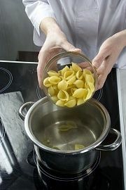 Приготовление блюда по рецепту - Теплый итальянский салат. Шаг 1