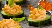 Рецепт - Канапе с пастой из рыбной икры