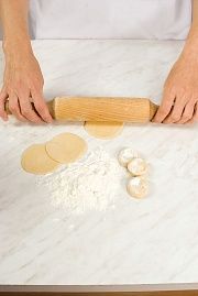 Приготовление блюда по рецепту - Вареники с творогом (2). Шаг 2