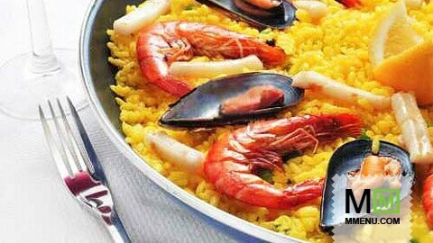 Испанская Паэлья с морепродуктами и курицей