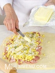 Приготовление блюда по рецепту - Хуплу (пирог со свининой и картофелем). Шаг 6