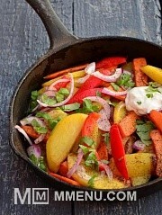 Приготовление блюда по рецепту - Горячая овощная сковородка. . Шаг 6