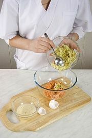 Приготовление блюда по рецепту - Морковно-яблочные котлеты. Шаг 3
