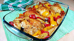 Рецепт: Запеченная курица с яблоками и сладким перцем Рецепт: Запеченная курица с яблоками и сладким перцем