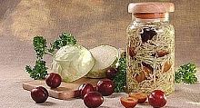 Рецепт - Маринованная капуста с тмином и сливой